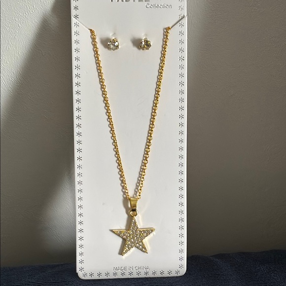 Jewelry - Gold Star Necklace and Earrings Set